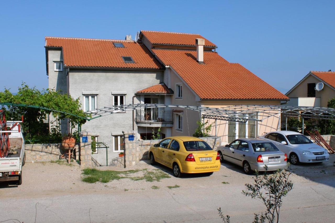 Apartments And Rooms With Parking Space Njivice, Krk - 5458 Dış mekan fotoğraf