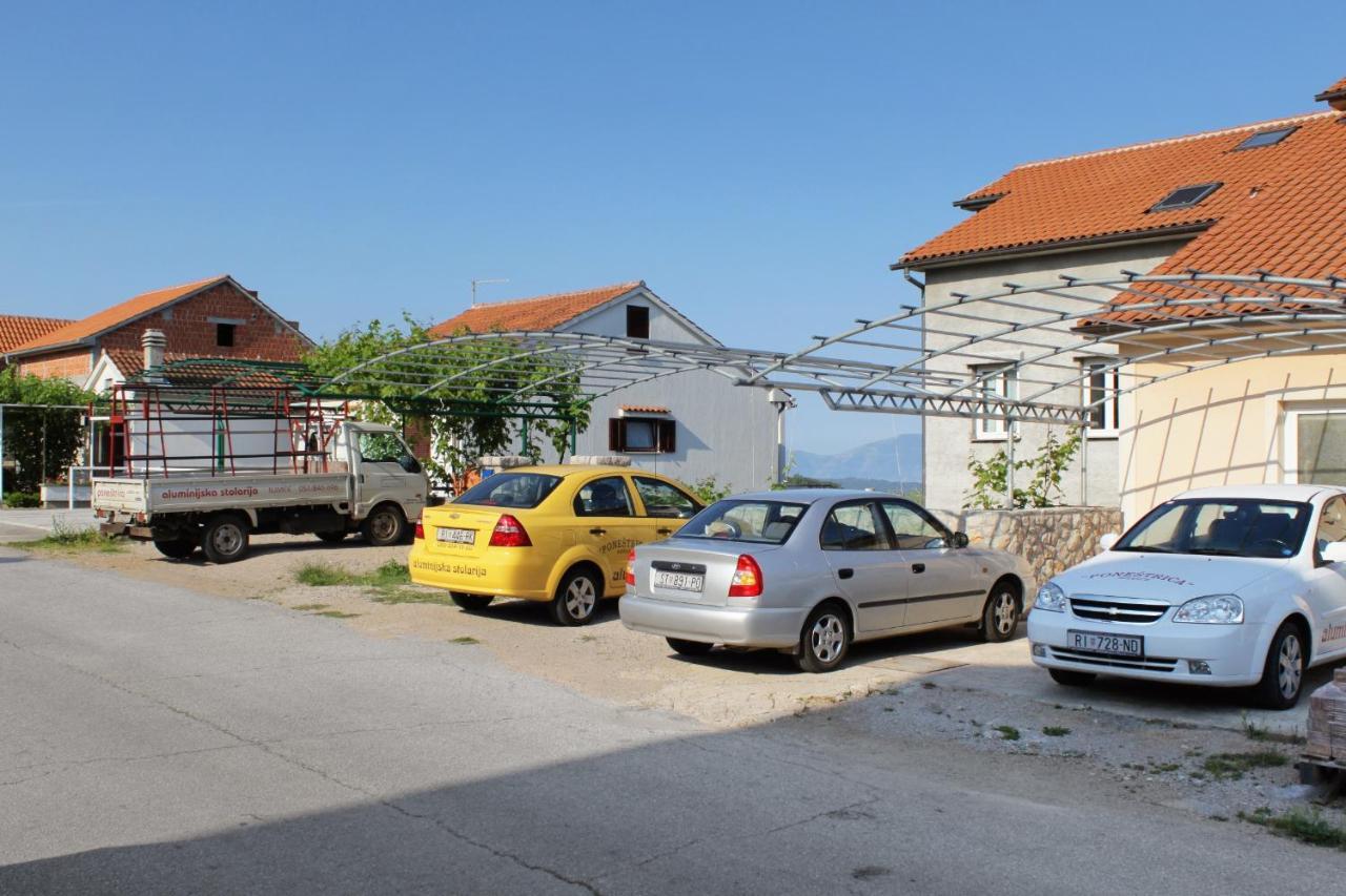 Apartments And Rooms With Parking Space Njivice, Krk - 5458 Dış mekan fotoğraf