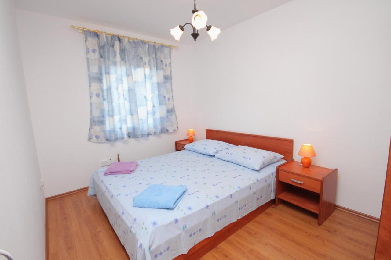 Apartments And Rooms With Parking Space Njivice, Krk - 5458 Dış mekan fotoğraf