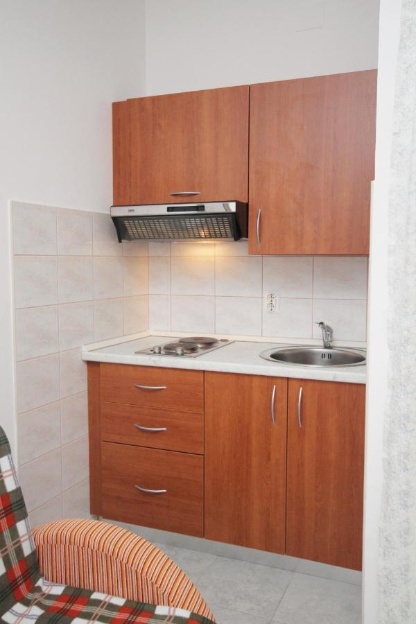 Apartments And Rooms With Parking Space Njivice, Krk - 5458 Dış mekan fotoğraf