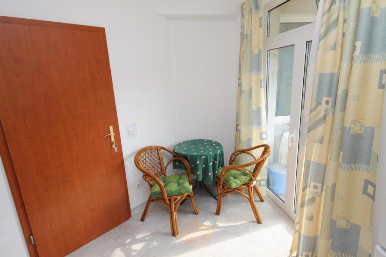 Apartments And Rooms With Parking Space Njivice, Krk - 5458 Dış mekan fotoğraf