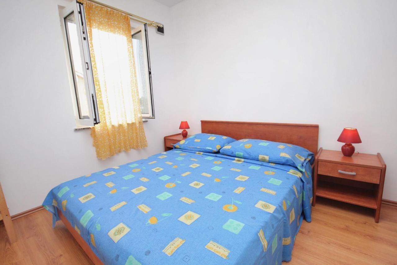Apartments And Rooms With Parking Space Njivice, Krk - 5458 Dış mekan fotoğraf