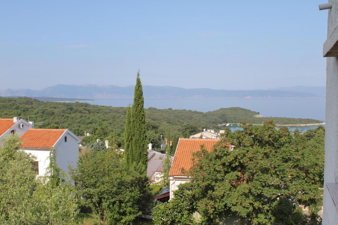 Apartments And Rooms With Parking Space Njivice, Krk - 5458 Dış mekan fotoğraf