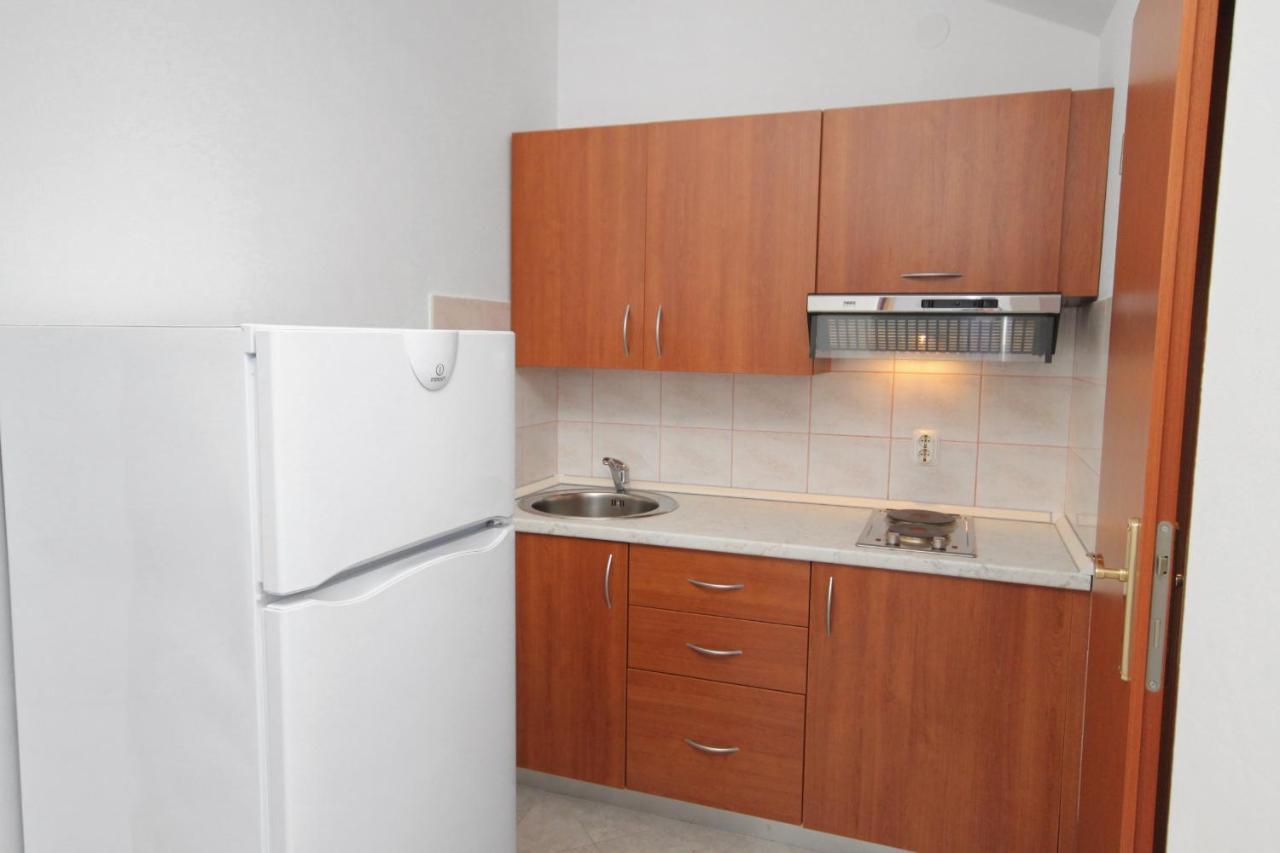 Apartments And Rooms With Parking Space Njivice, Krk - 5458 Dış mekan fotoğraf