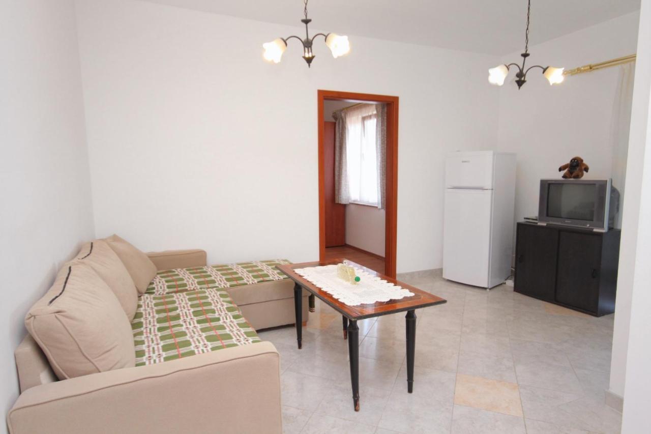 Apartments And Rooms With Parking Space Njivice, Krk - 5458 Dış mekan fotoğraf